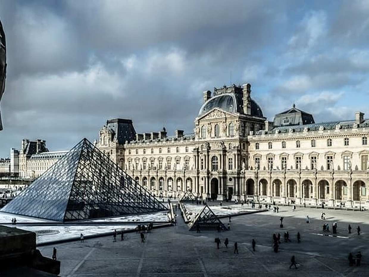 Paris 4 hours Tour in Small Group with an Expert Driver, photo 3