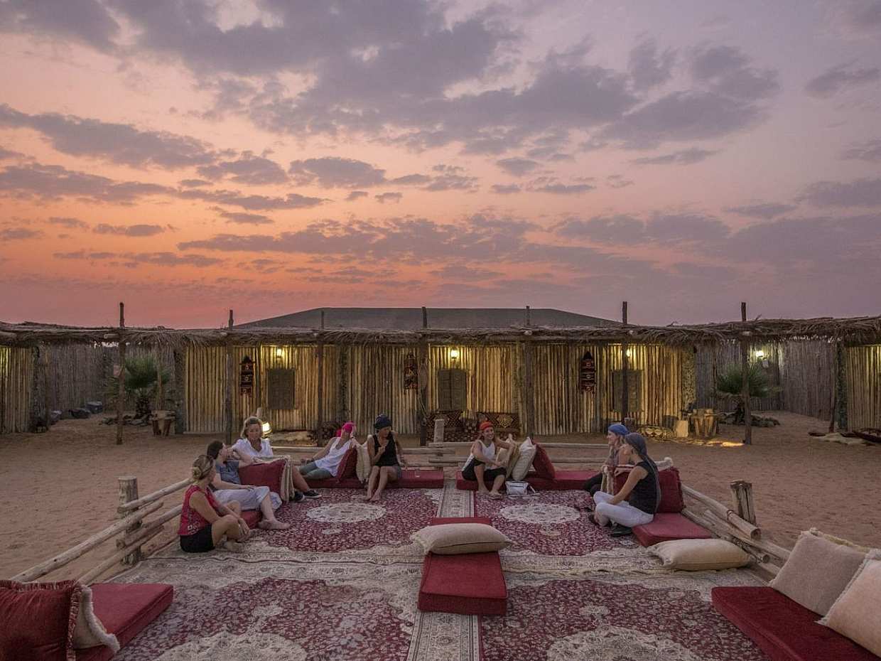 Dubai Miras Çöl Safarisi Vintage Land Rover ile Barbekü Akşam Yemeği, Birleşik Arap Emirlikleri, Sharjah, photo 5