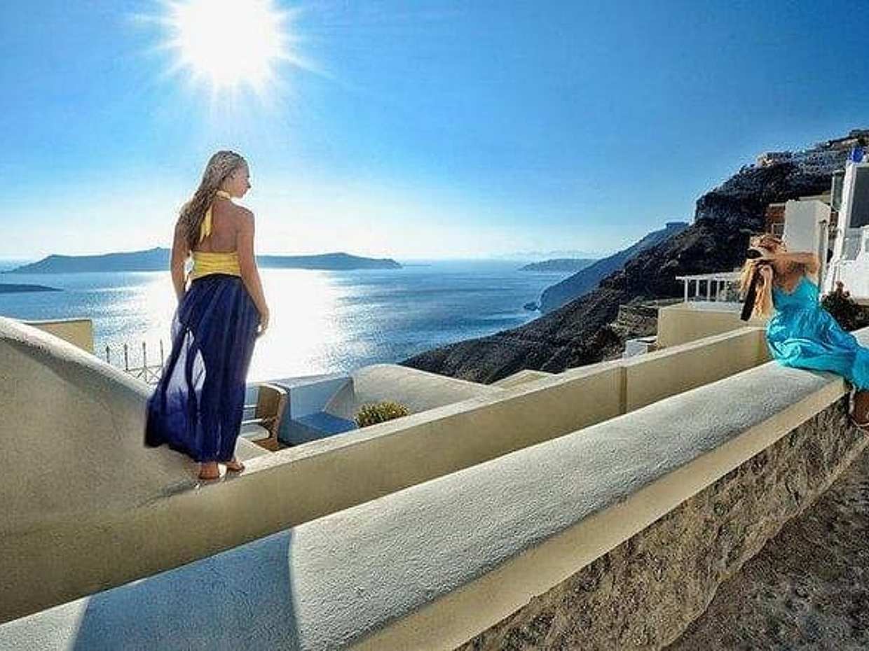 Walking Tour of Fira Town in Greece, Thera, photo 2