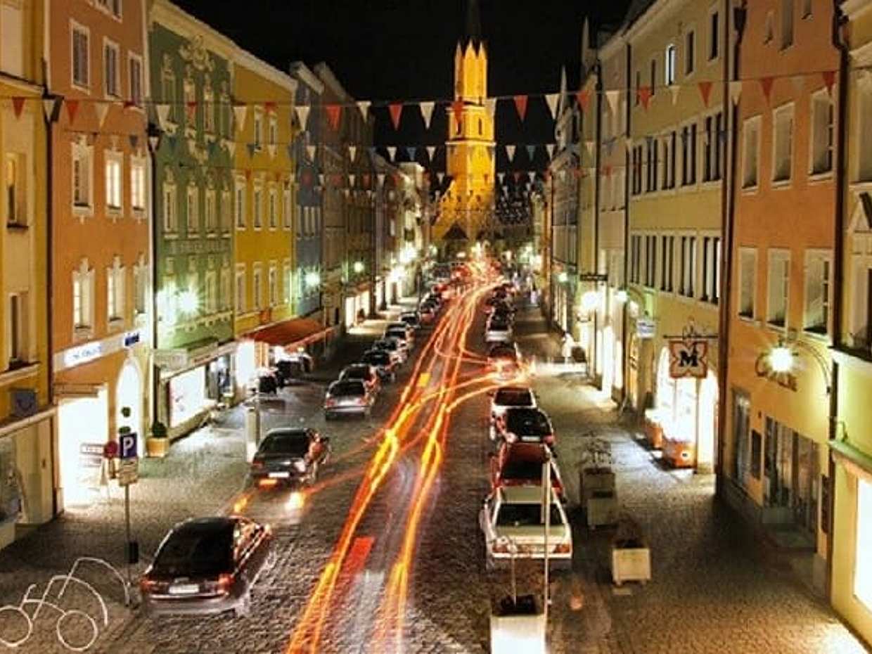 Private Transfer from Prague to Vilshofen with stop in Č.Krumlov or Hluboká, photo 3