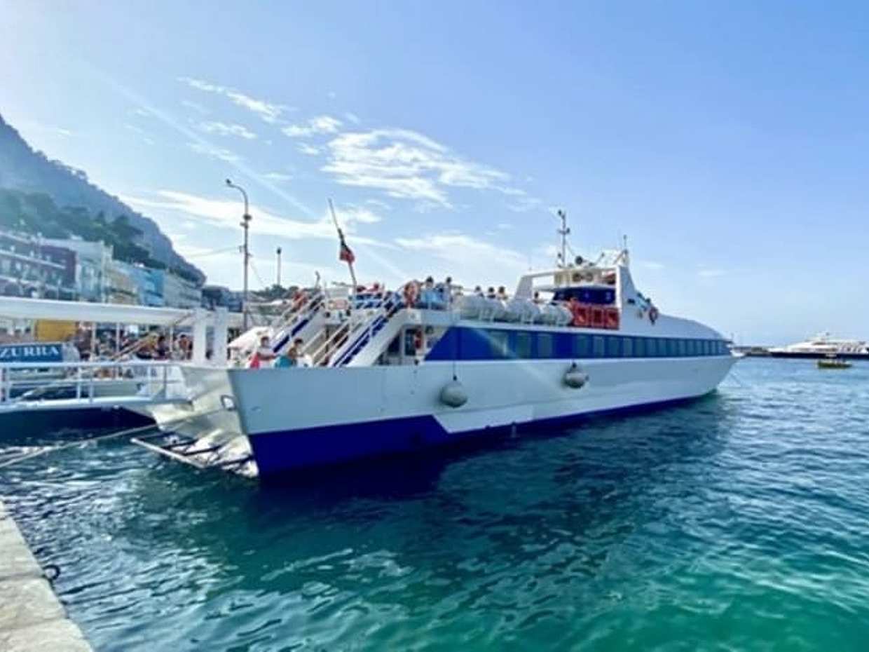 Ischia Boat Tour: Scenic Views & Swimming, photo 3