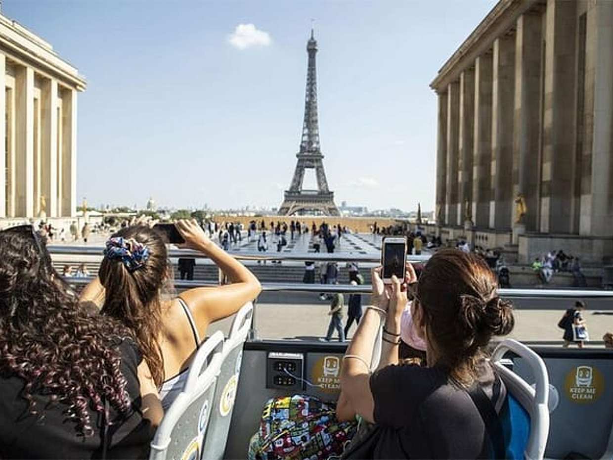 Private Paris tour with Eiffel Tower and Open Bus Experience, photo 2