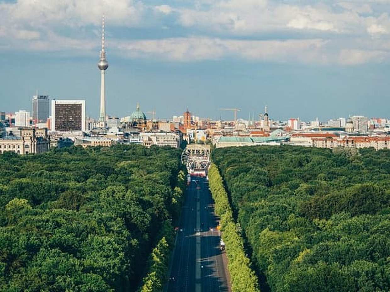 Berlin Private Walking Tour 4 hours with English Guide in Germany, photo 4