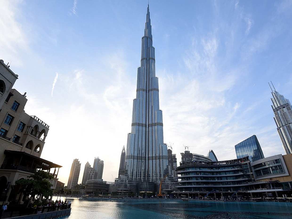 Dubai Mall Shopping, Burj Khalifa 148th floor - At the Sky Experience & Musical Fountain Show with Private Transfers in United Arab Emirates, photo 2