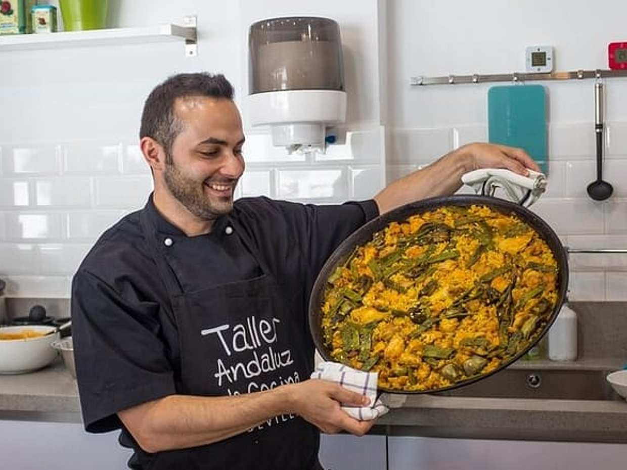 Seville: Evening Spanish Cooking Class — Paella, Tapas & Sangría in Spain, photo 2