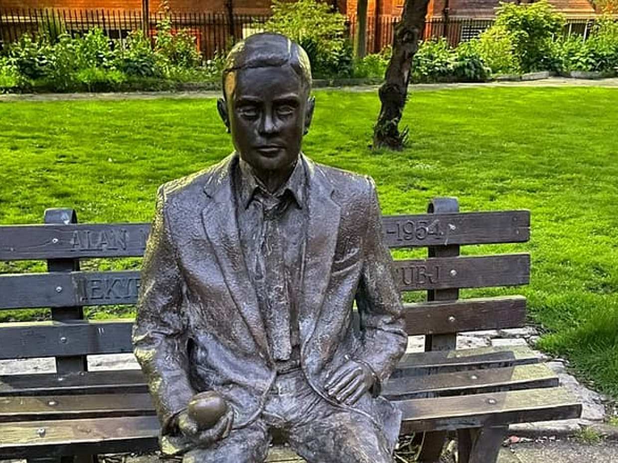 Alan Turing's Manchester: City Exploration Game in United Kingdom