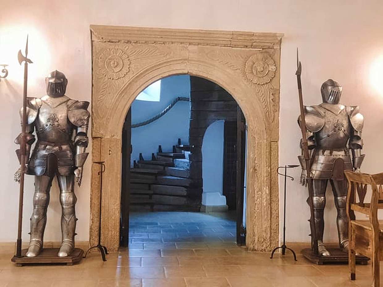Sibiu e degustazione di vini in un castello, Romania, photo 2