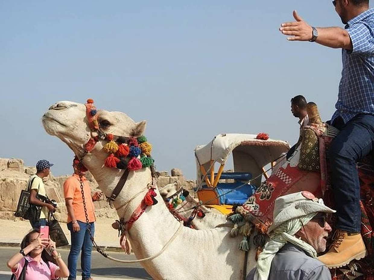 Private Tour To Pyramids, Sphinx, Egyptian Museum and Bazaar including Lunch, photo 4