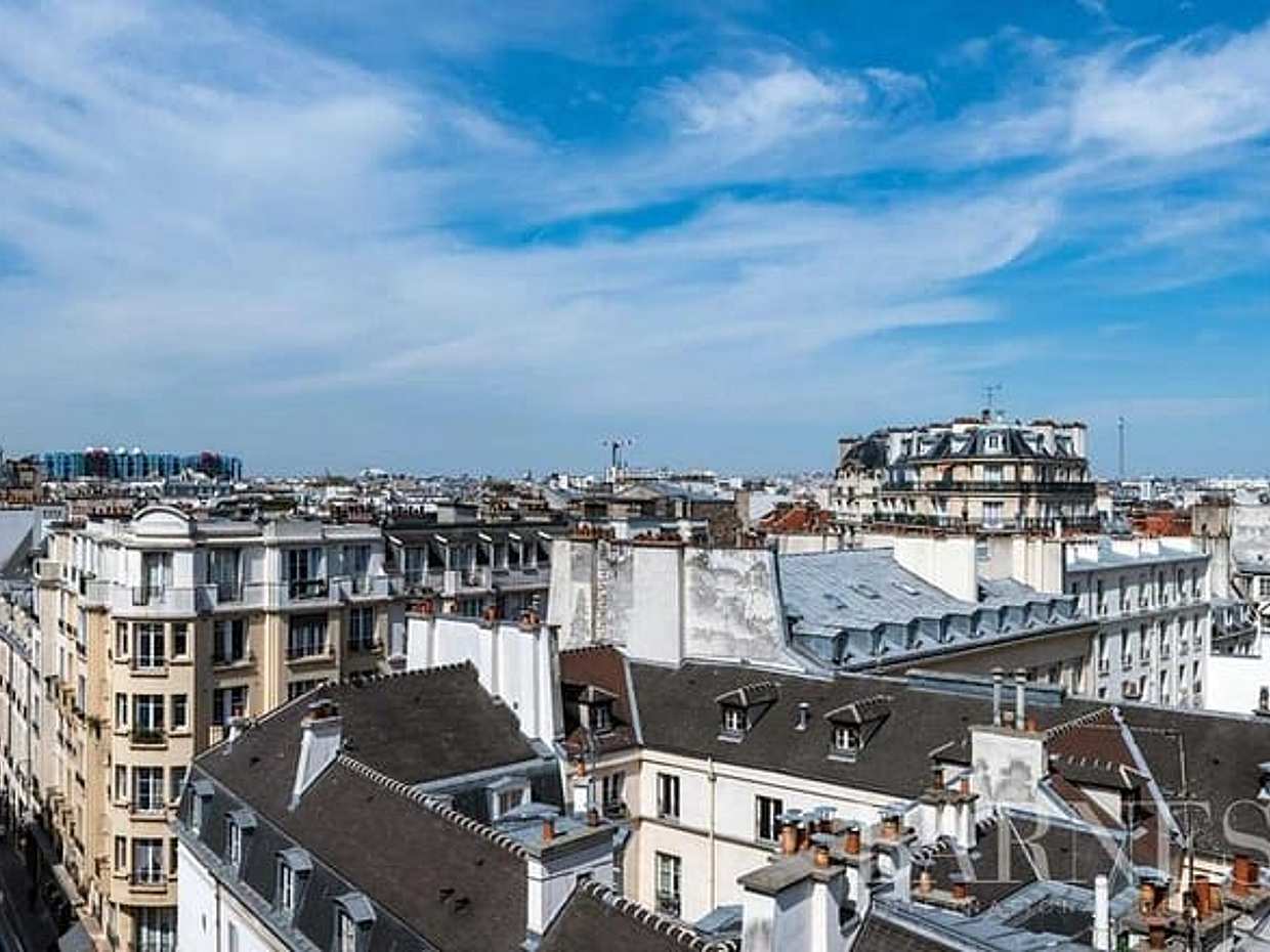 Full-Day Paris Private VIP Tour with Shopping and Cabaret Experience, photo 5