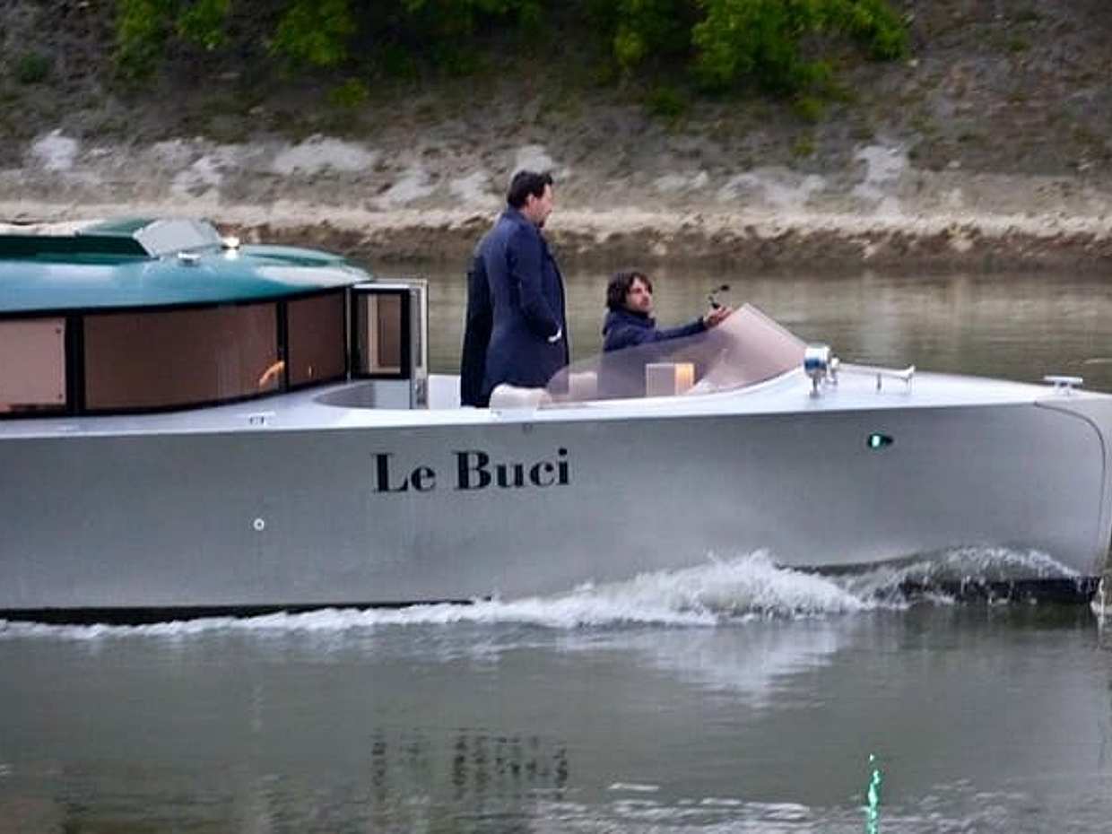 Wine and Cheese Tasting in a VIP Cruise on the Seine in France, Paris, photo 4