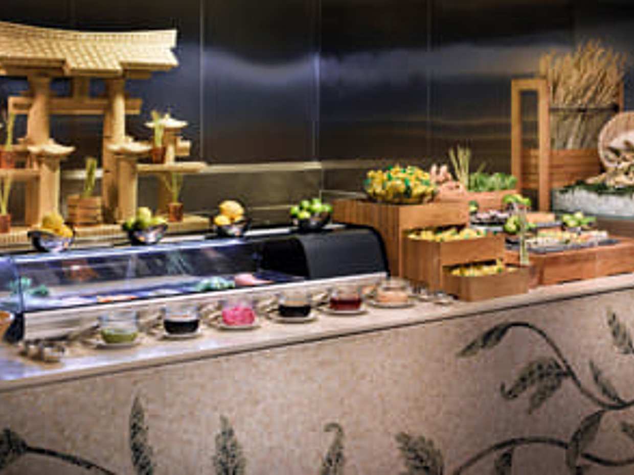 Dinner Buffet at Versace, photo 2
