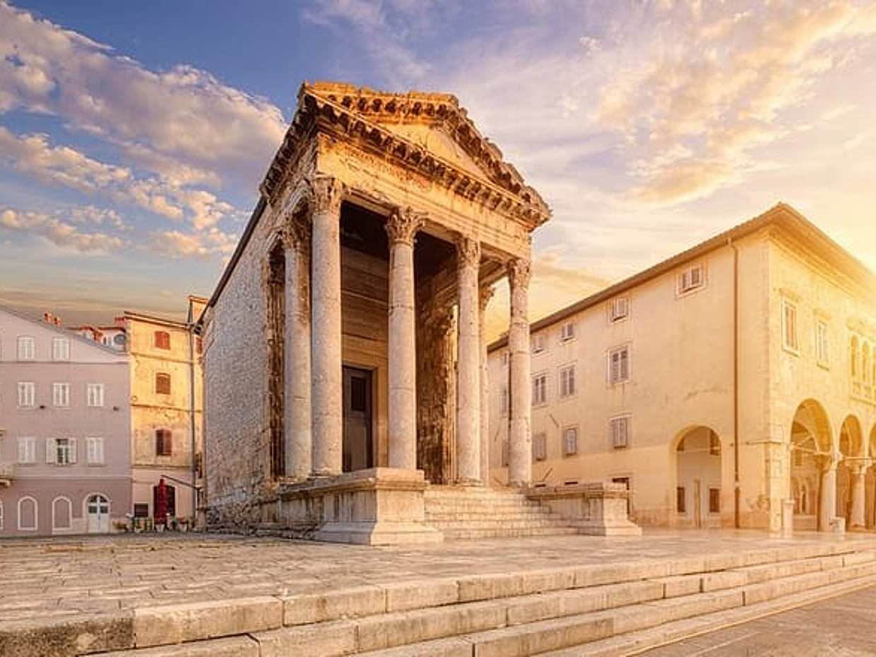 Transfert privé de Trieste à Pula avec arrêt de 2h pour visiter en Italie, photo 5