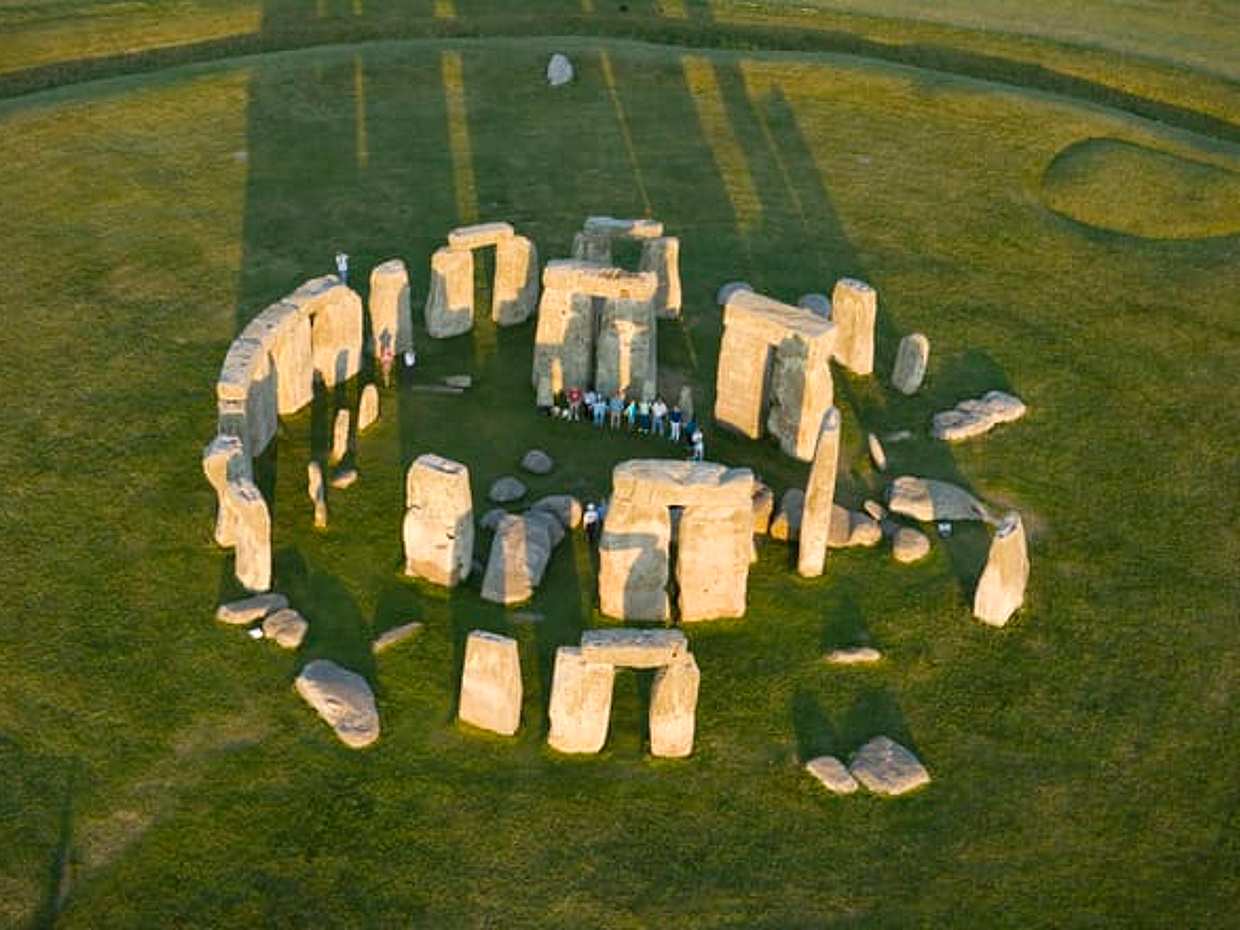 Stonehenge Special Access Guided Morning Tour from London