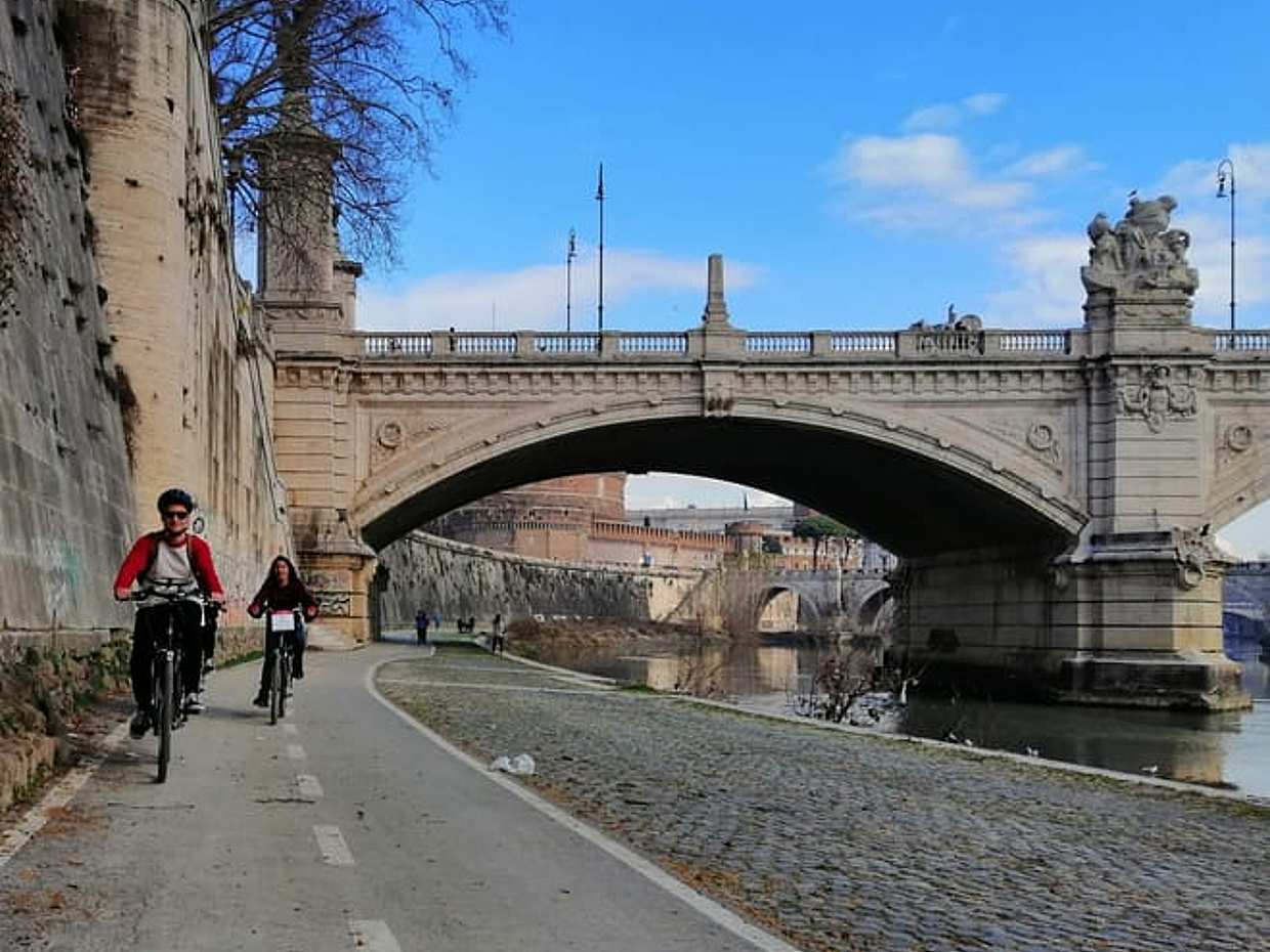 Elektrische Fietsverhuur bij Lungotevere, photo 3