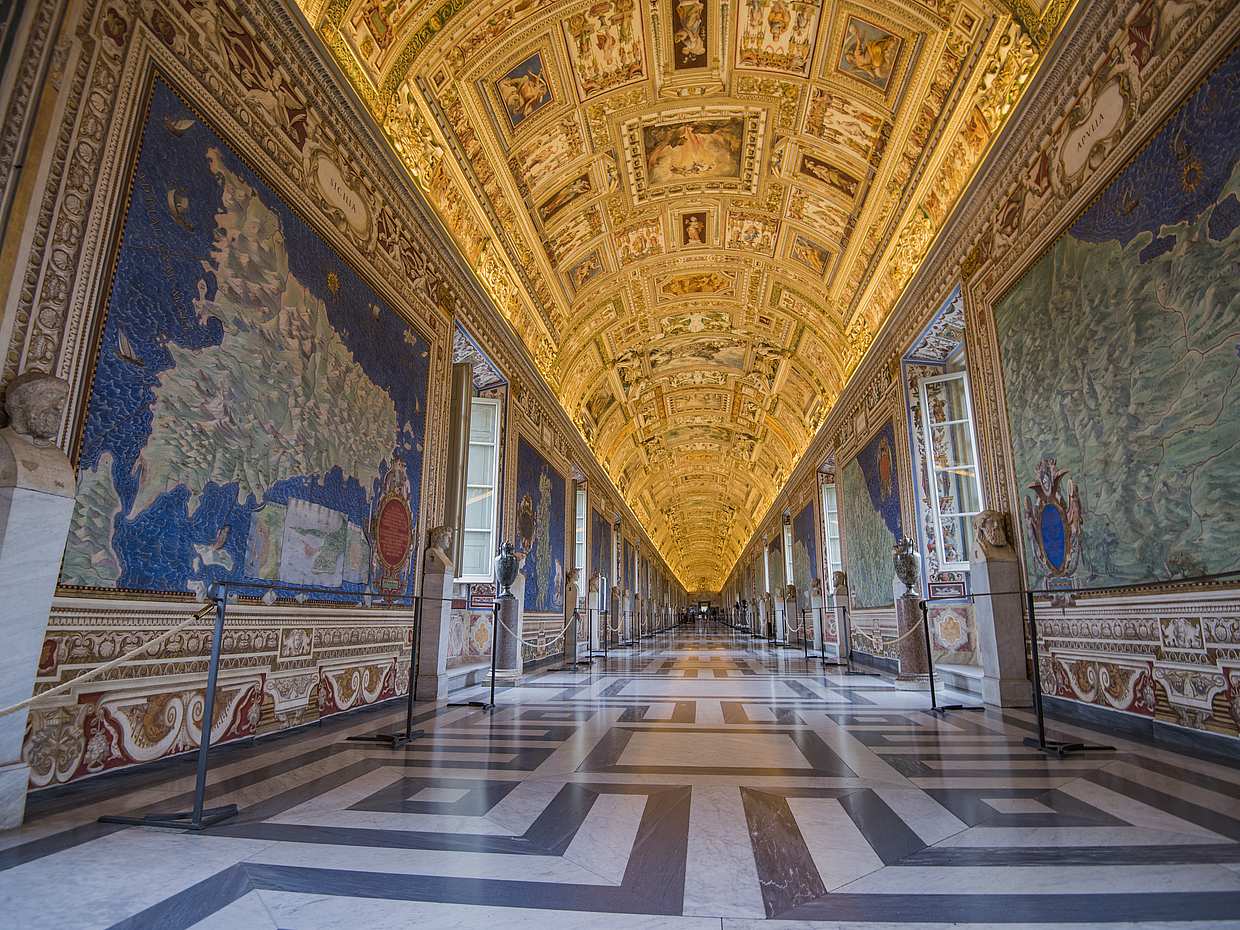 Vatican Highlights Skip-the-line Tour in Italy, Vatican Museums, photo 2