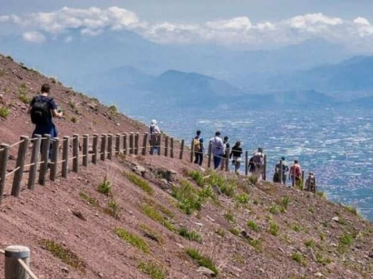 Pompeii and Vesuvius full-day tour Select from Positano, photo 5
