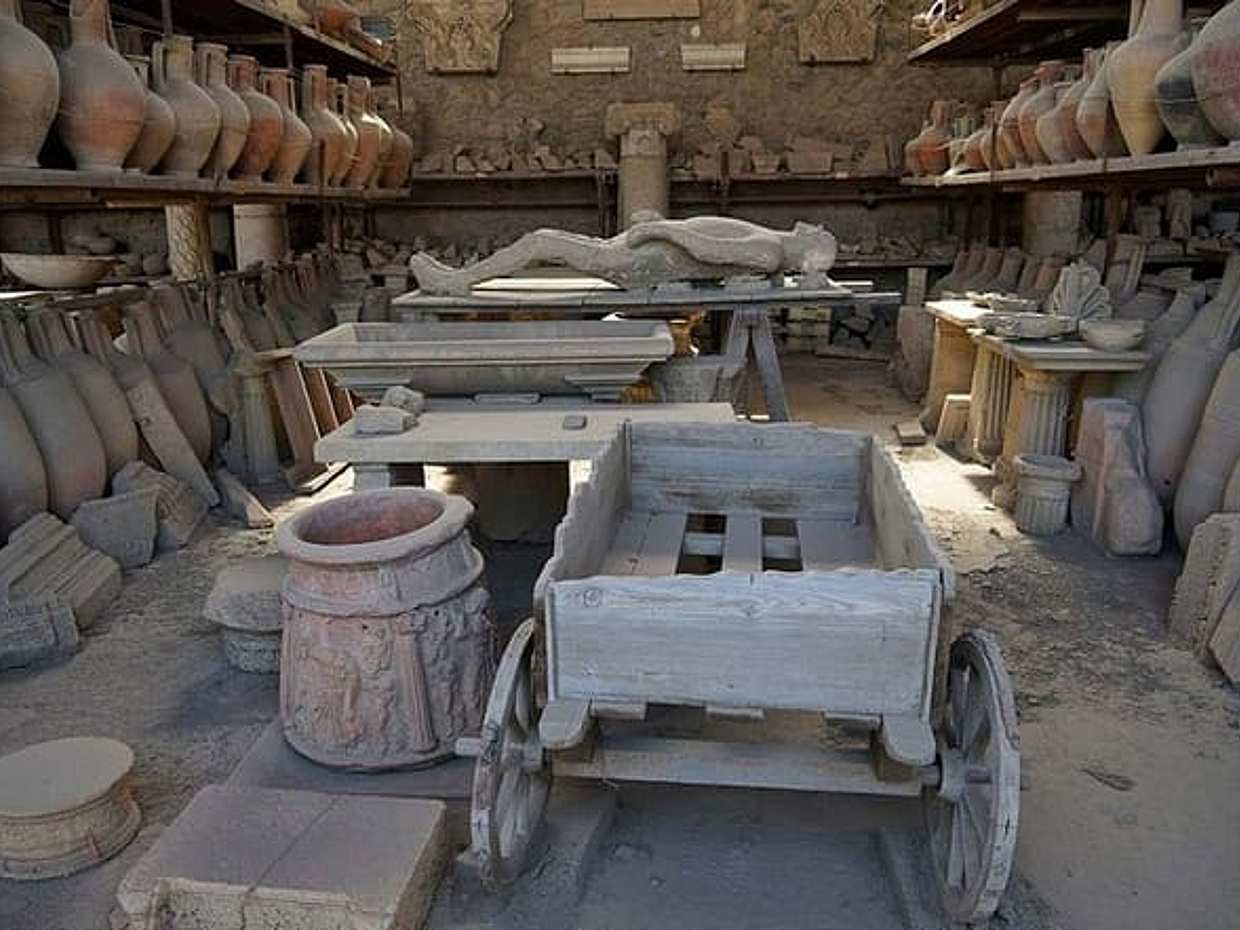 Private Hop-on hop-off - TOUR ALL INCLUSIVE - Pompeii Park and Vesuvio, photo 2