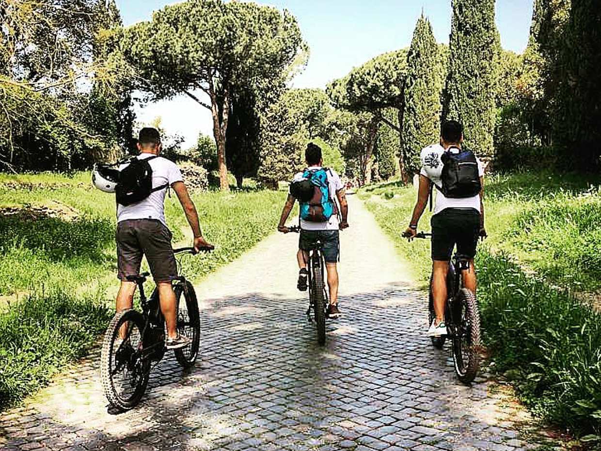 Appian Way Bike Tour with Park of the Aqueducts and the Roman Countryside in Italy, Rome E-Bike Tour