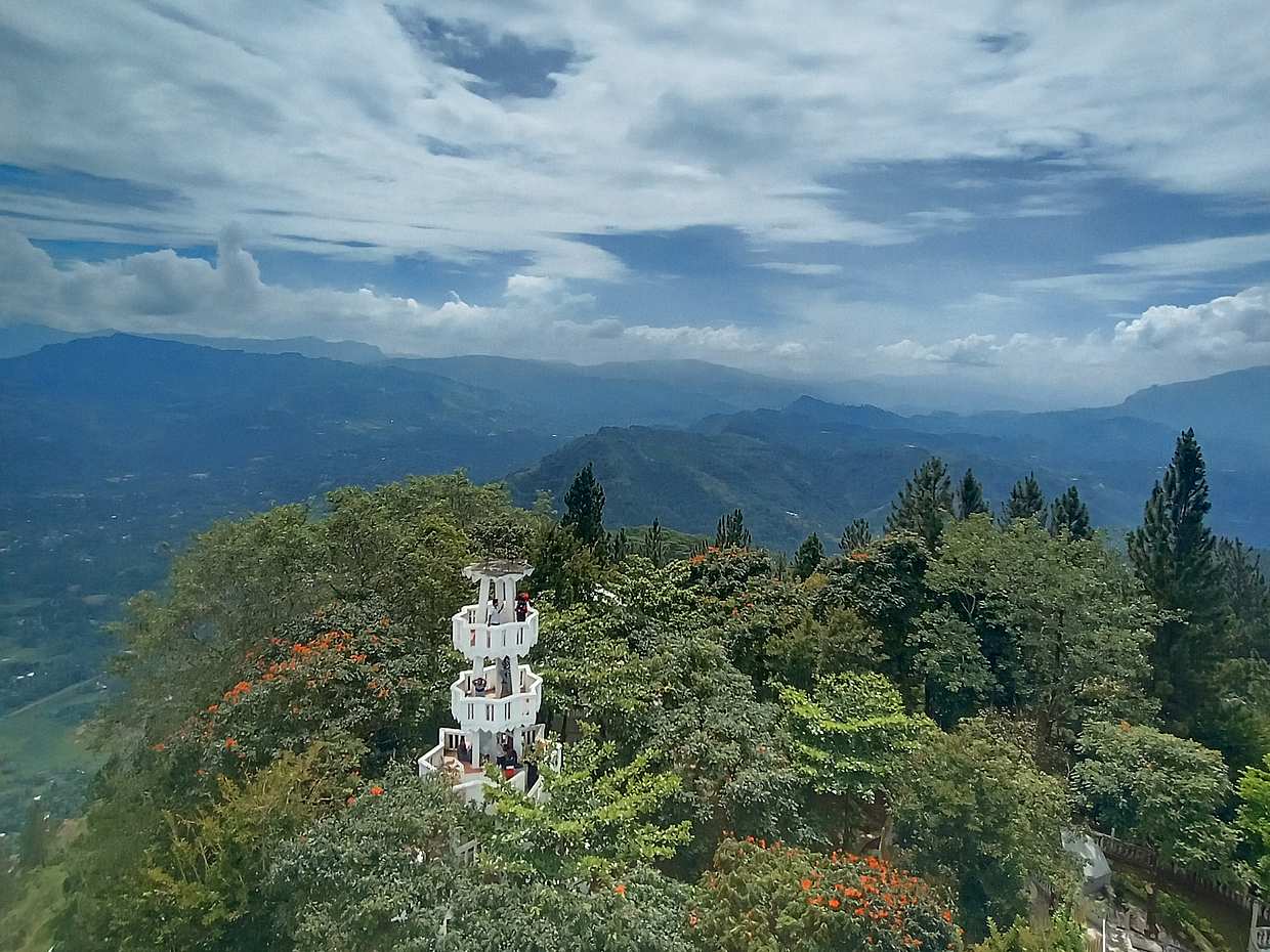Ambuluwawa Full-day Private Tour in Sri Lanka, Kandy
