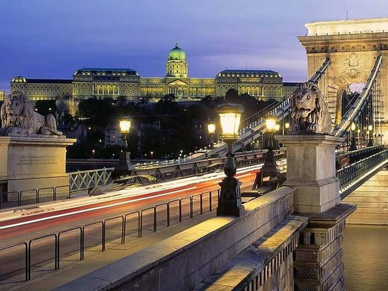 Private Transfer from Frankfurt to Budapest, English-speaking driver, photo 3