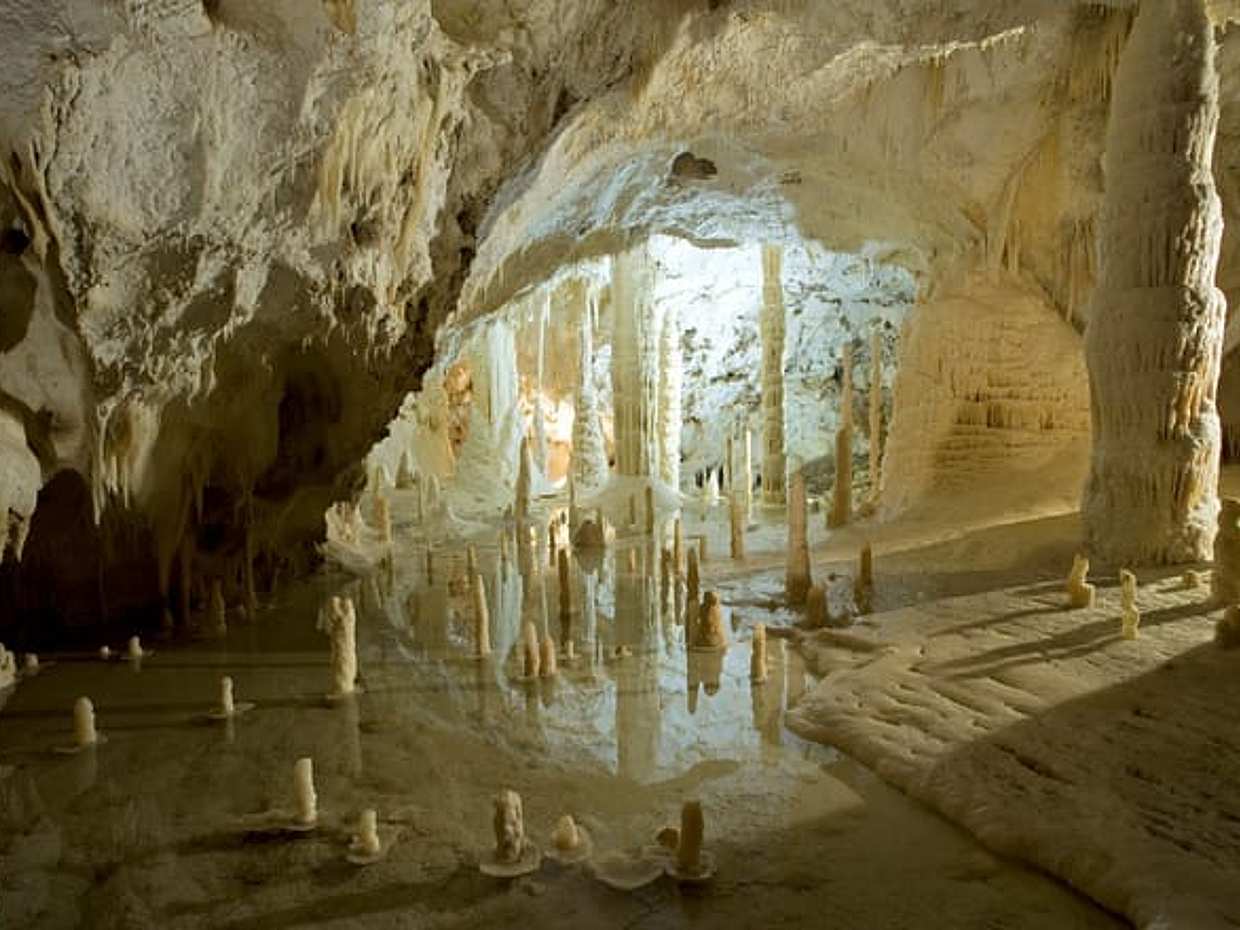 Frasassi Caves - English guided tour, photo 5