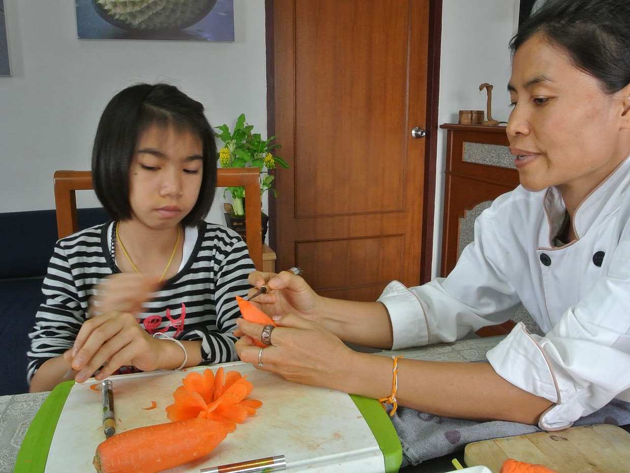 Half-day Professional Thai Fruit and Vegetable Carving Class in Bangkok, Thailand, photo 5