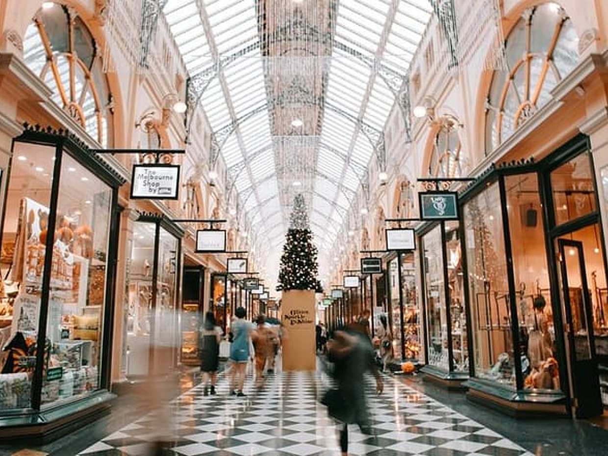 Private 10 hours Full Day Photoshoot and Shopping Tour in Paris, photo 2