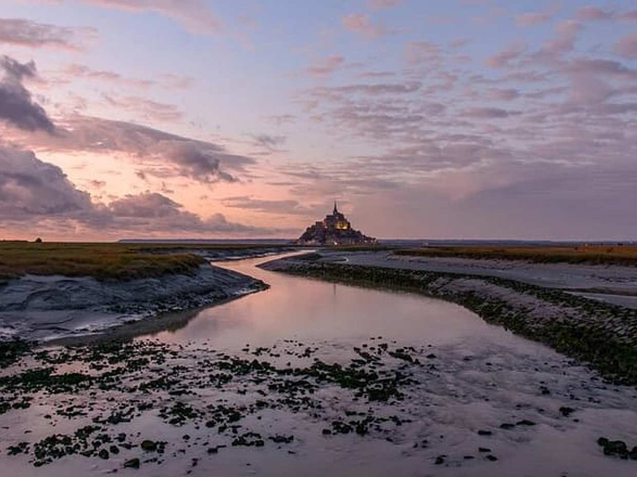 Mont Saint Michel Private VIP Tour with with Louvre Photoshoot, photo 5