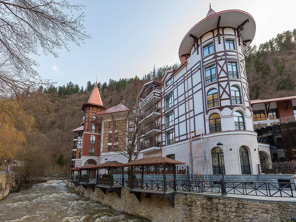 Bakuriani Ski Resort y el Legendario Borjomi desde Tbilisi en Georgia, Tour al Bakuriani Ski Resort., photo 4