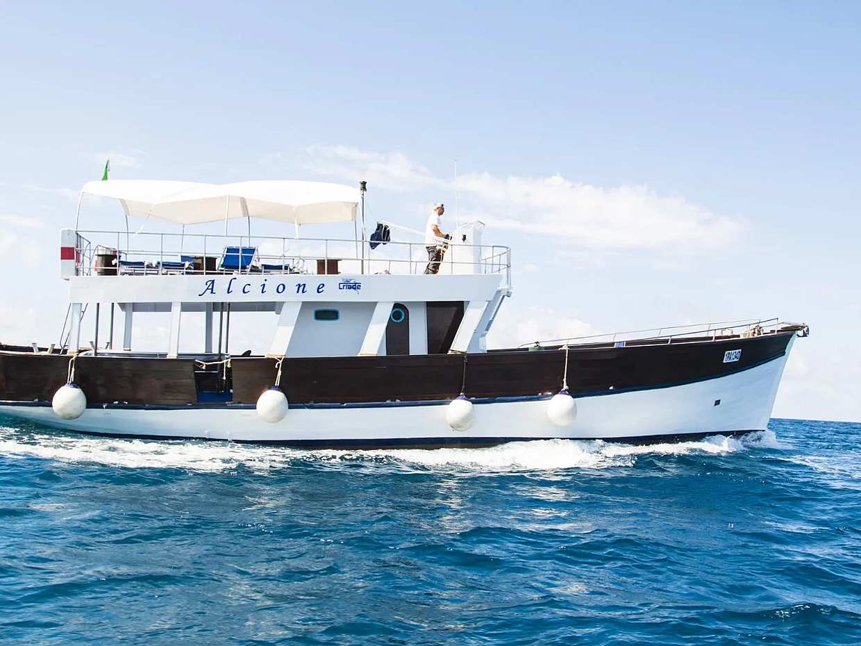 Boat Excursion with Lunch on Board to Discover Ischia, Italy, photo 2