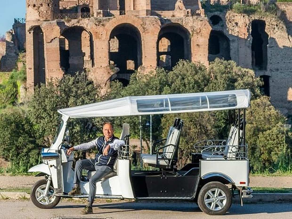 Private: 3 hours ETuk Tour in Rome, photo 3