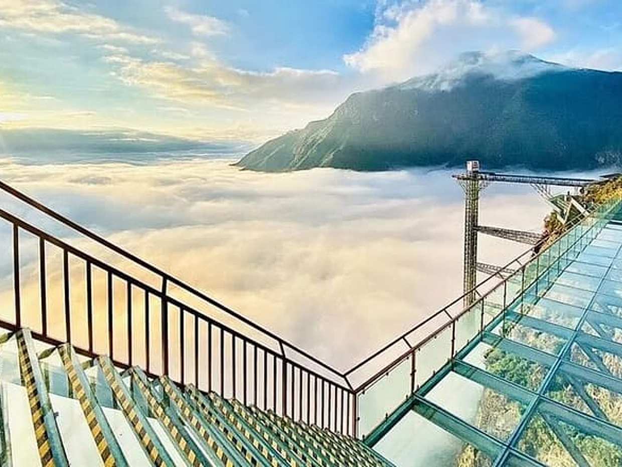 Sapa Dragon Cloud Glass Bridge and Silver Waterfall Half-Day Tour, Vietnam, photo 3