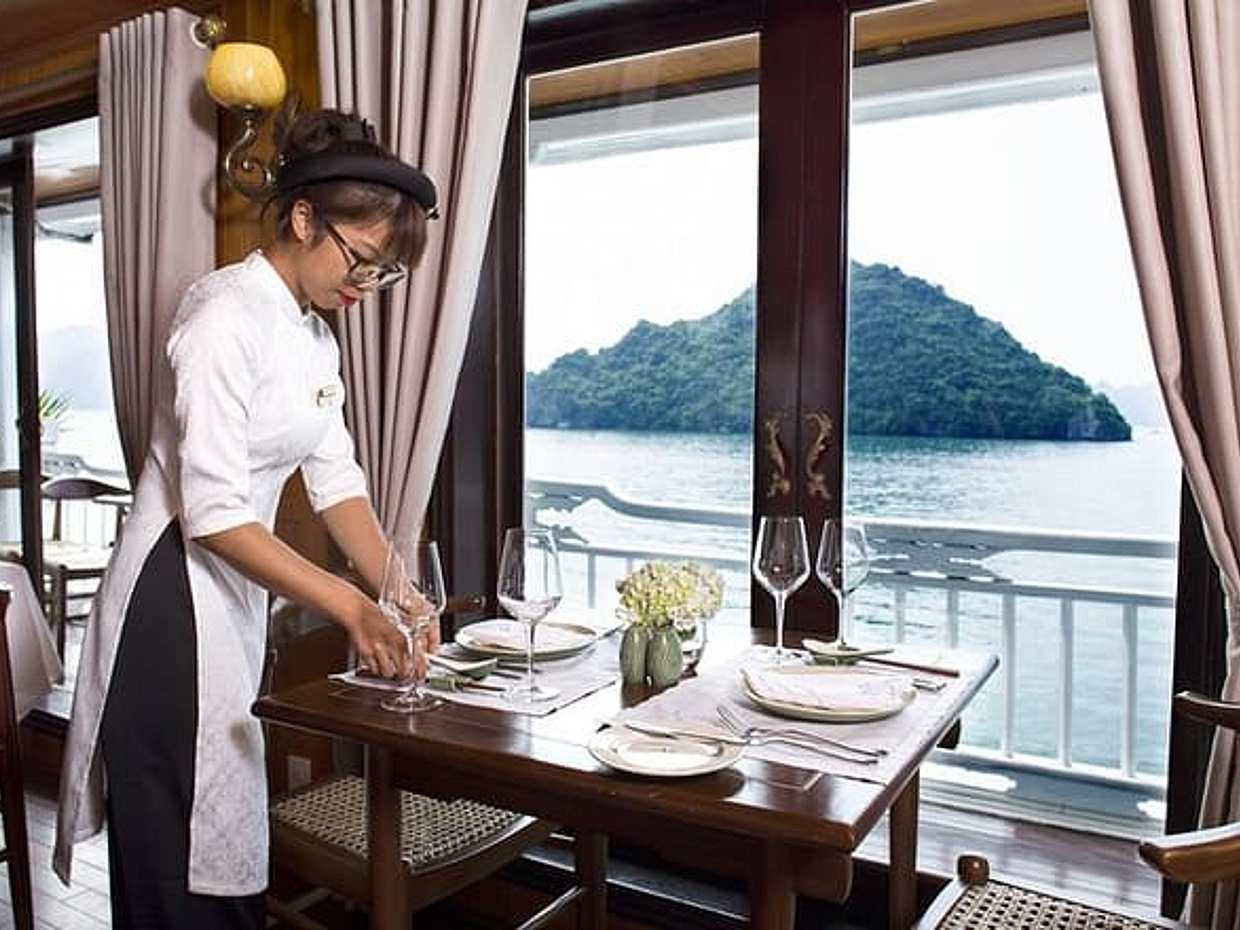 Hera Classic Cruise 2 Days 1 Night Halong Bay With BALCONY CABINS, photo 3