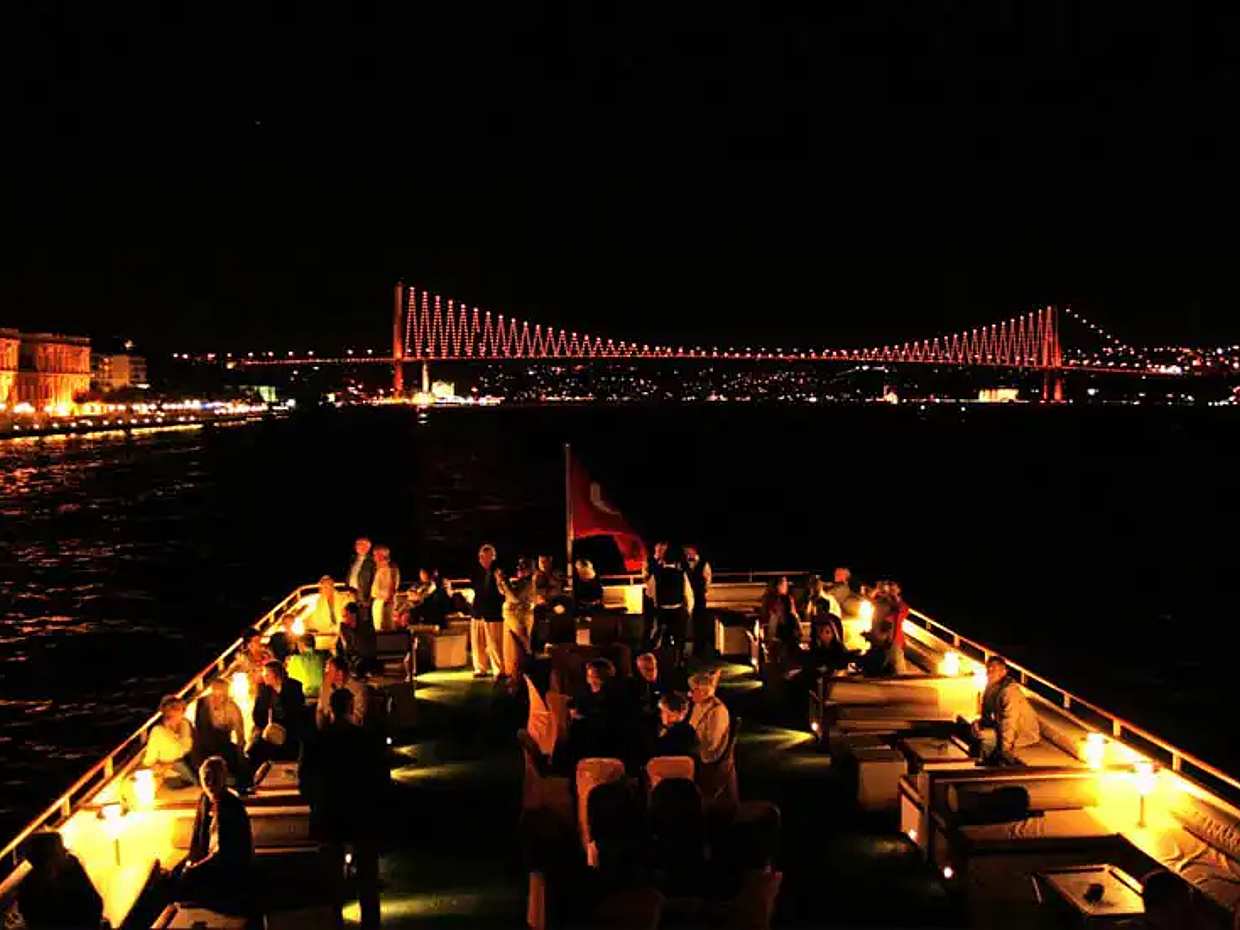 Spectacle de Nuits Arabes sur le Bosphore en Turquie, Istanbul
, photo 5