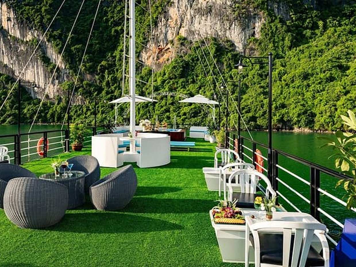 Premium/Luxury Cruises Explore Halong Bay In One Day, photo 5