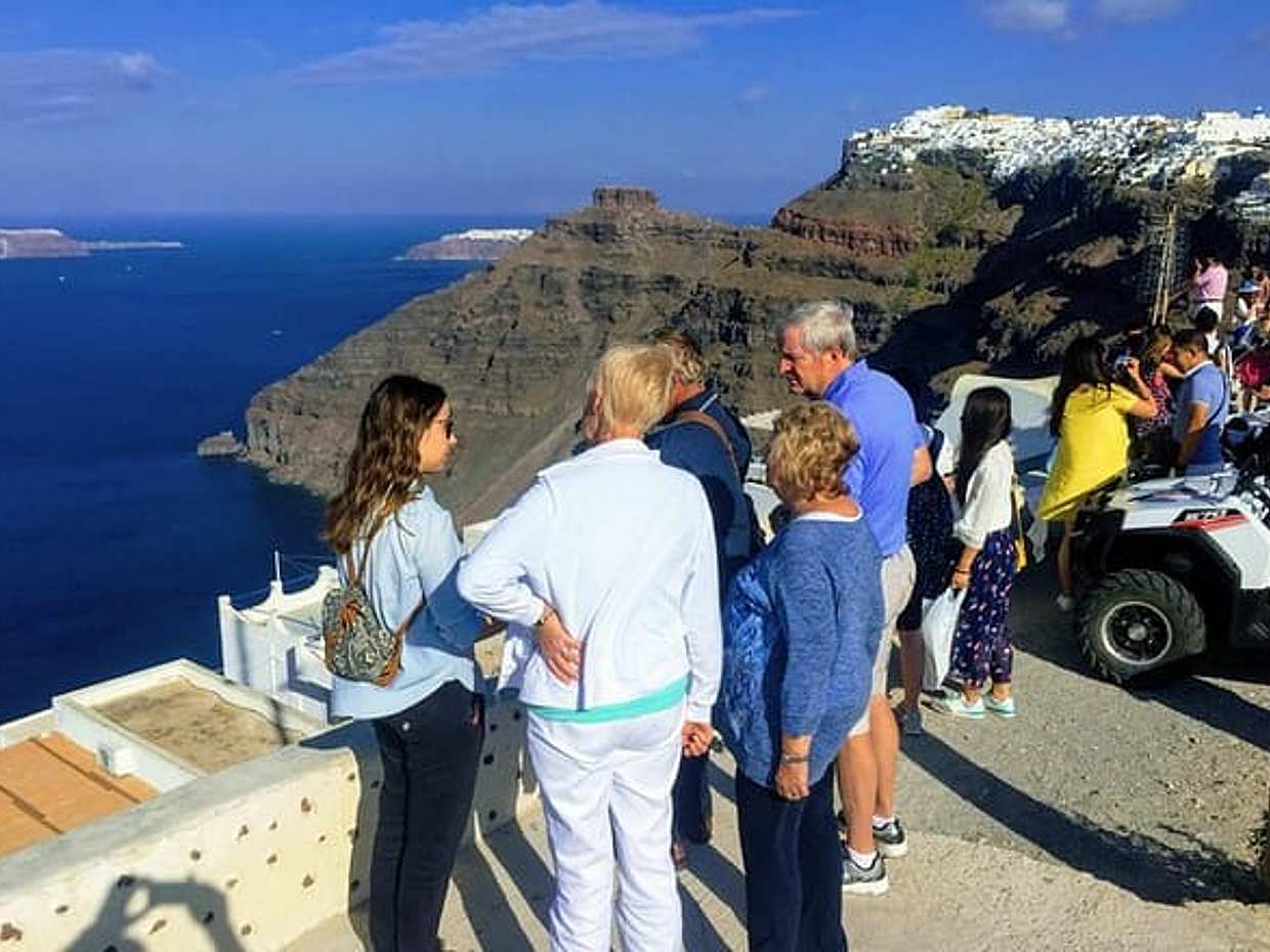 Private Santorini City Tour & Native Driver, photo 2