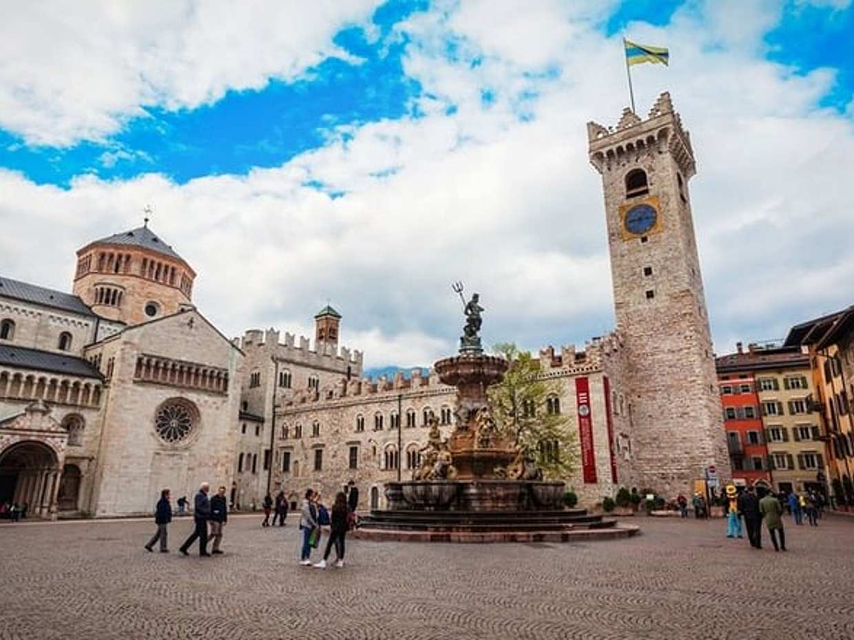 Trento Scavenger Hunt & Highlights Self-Guided Walking Tour