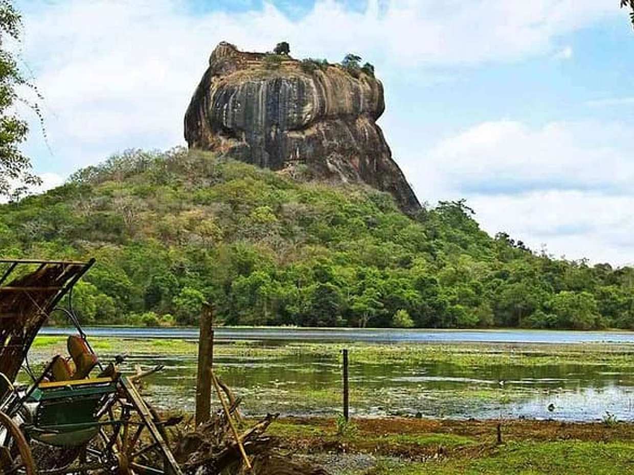 Sigiriya and Dambulla from Colombo