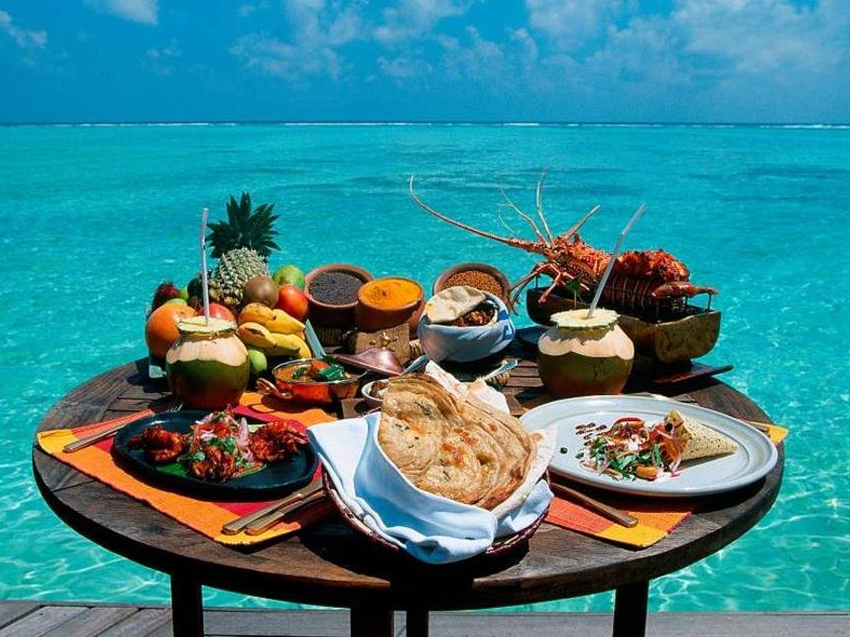 Visit a Local Market with a Maldivian Family