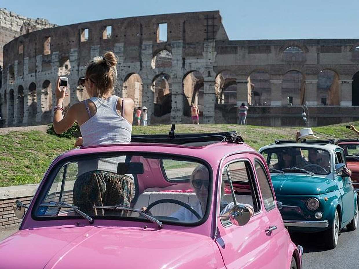 Passeio privado com motorista em Fiat 500 Vintage e Degustação de Vinhos na Itália, Roma., photo 3