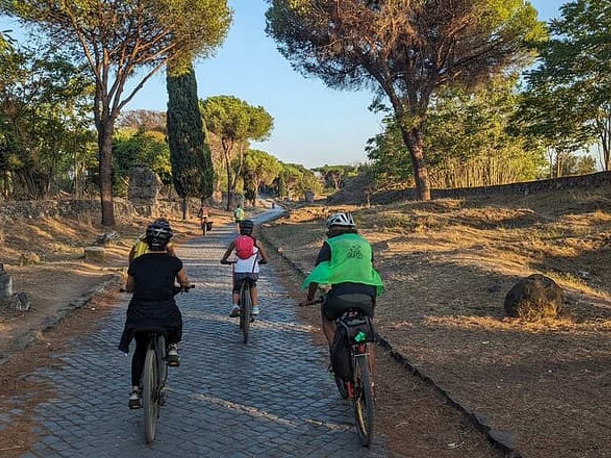 5-Day Premium E-Bike Tour: Rome & Umbria Highlights with Private Transfers