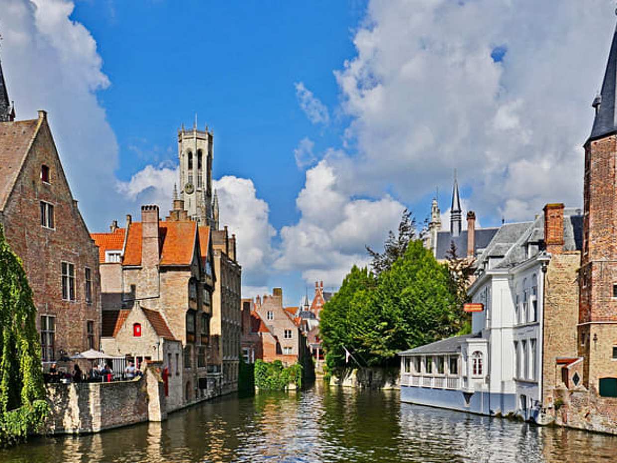 Bruges Small-group Full-day trip by Minivan from Paris.