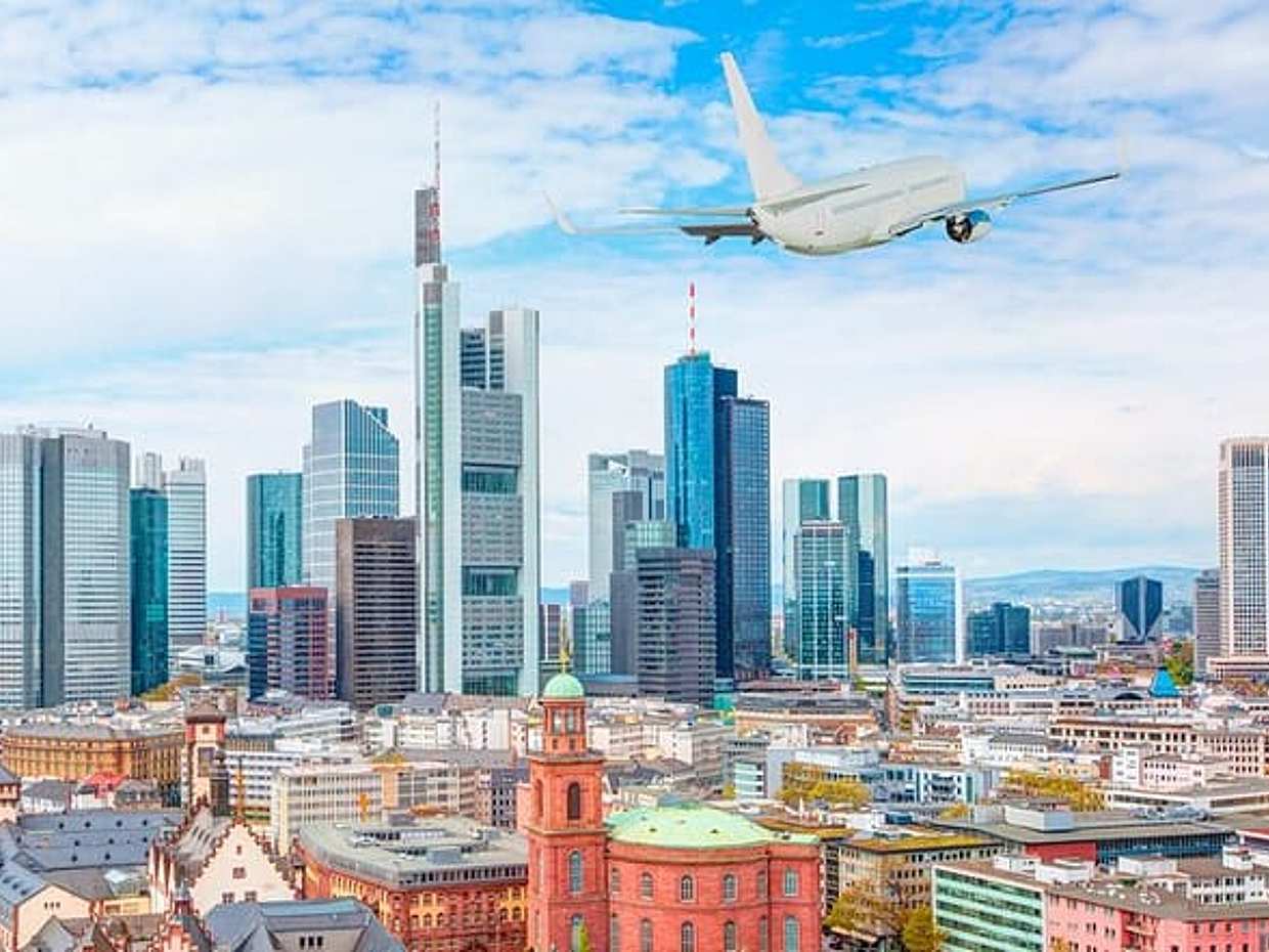 "Traslado privado directo de Ámsterdam a Fráncfort en Países Bajos".