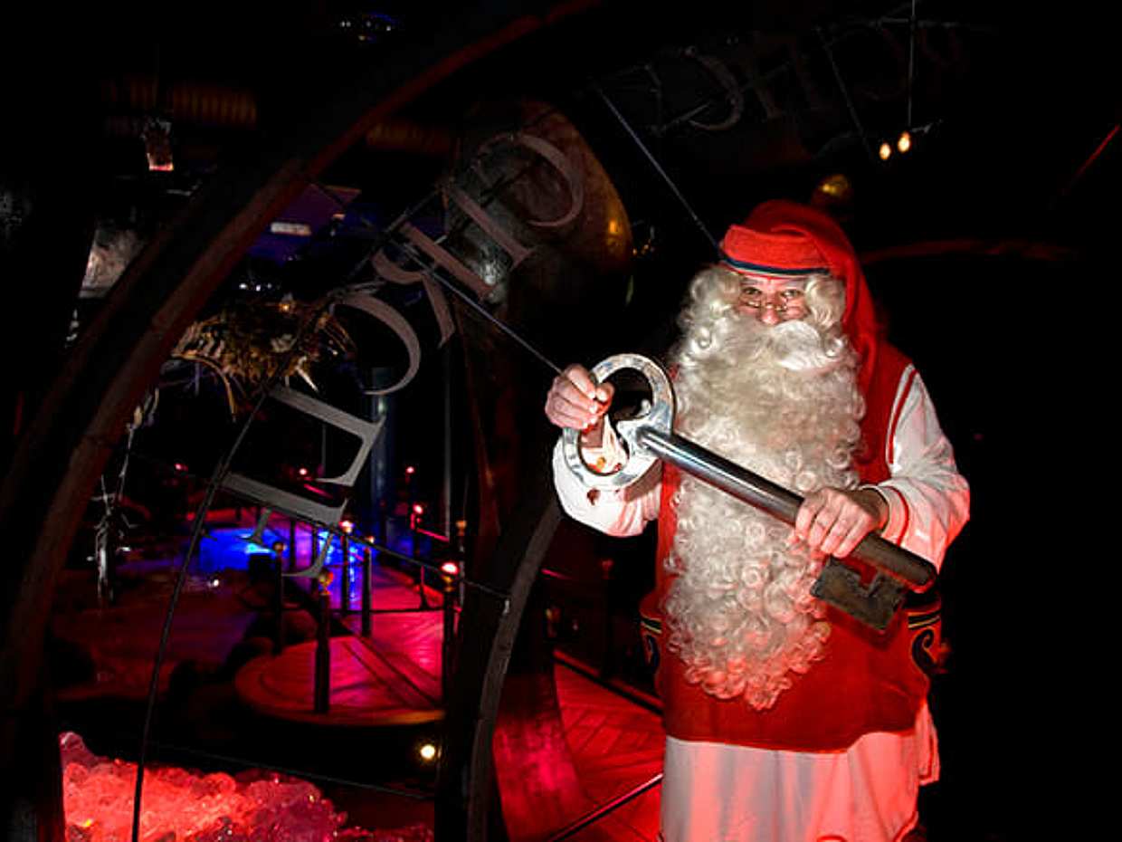 Santa Claus Village & Rovaniemi Day Trip, photo 2