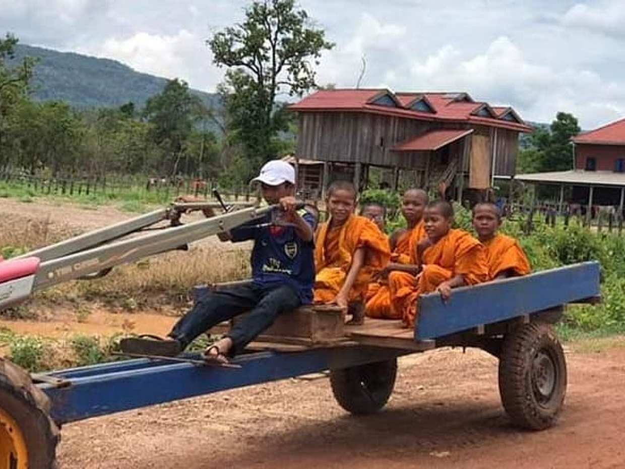 Private Siem Reap Countryside Jeep & Sunset Tour, photo 3