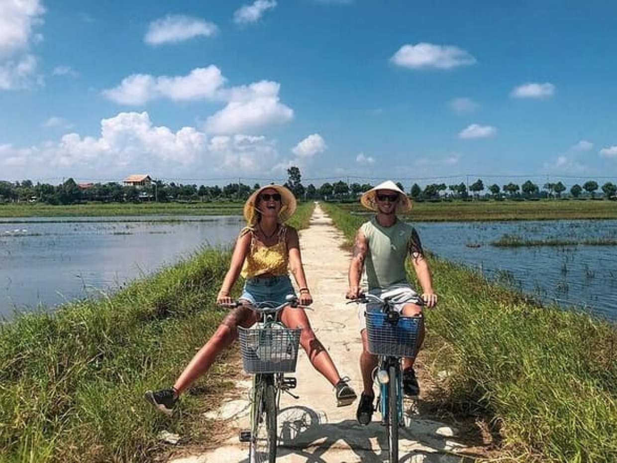 "Hoi An Ciclismo Rural: Esteras Artesanales, Fideos y Talla en Madera en Vietnam"