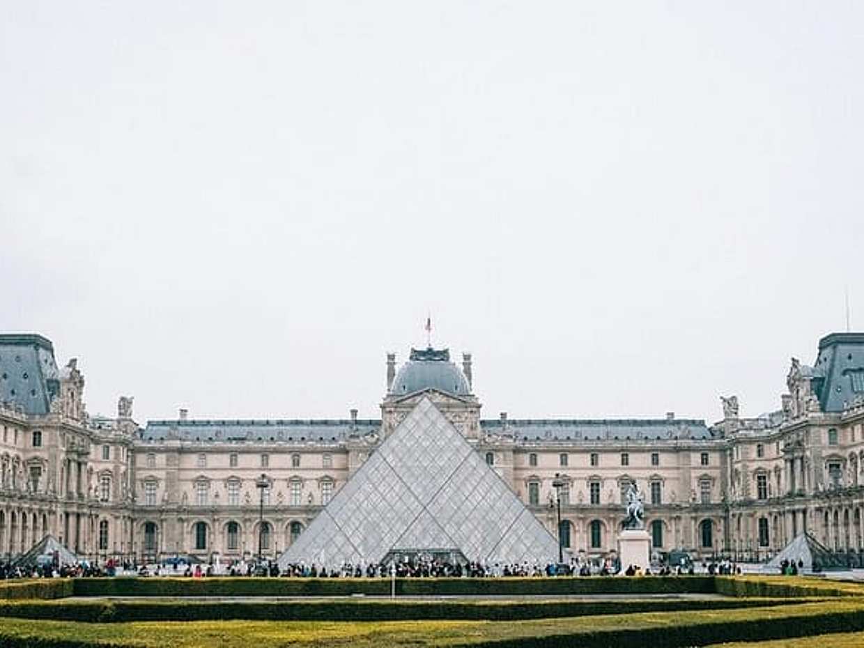 Paris Small Group Tour with Beauvais–Tillé Airport Transfer, photo 4
