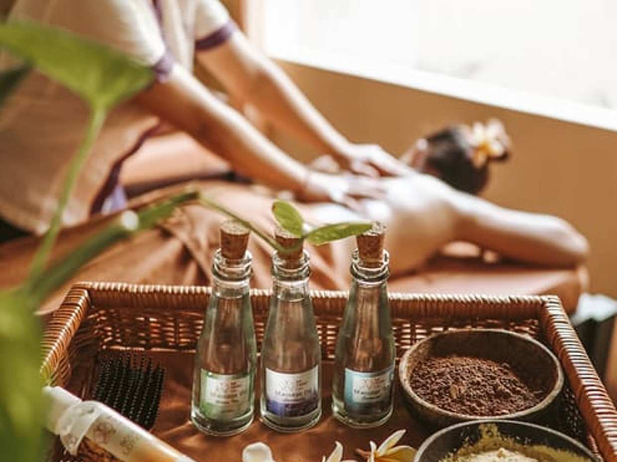 Royal Orchid Spa 90 Minutes Relaxing Massage, photo 2