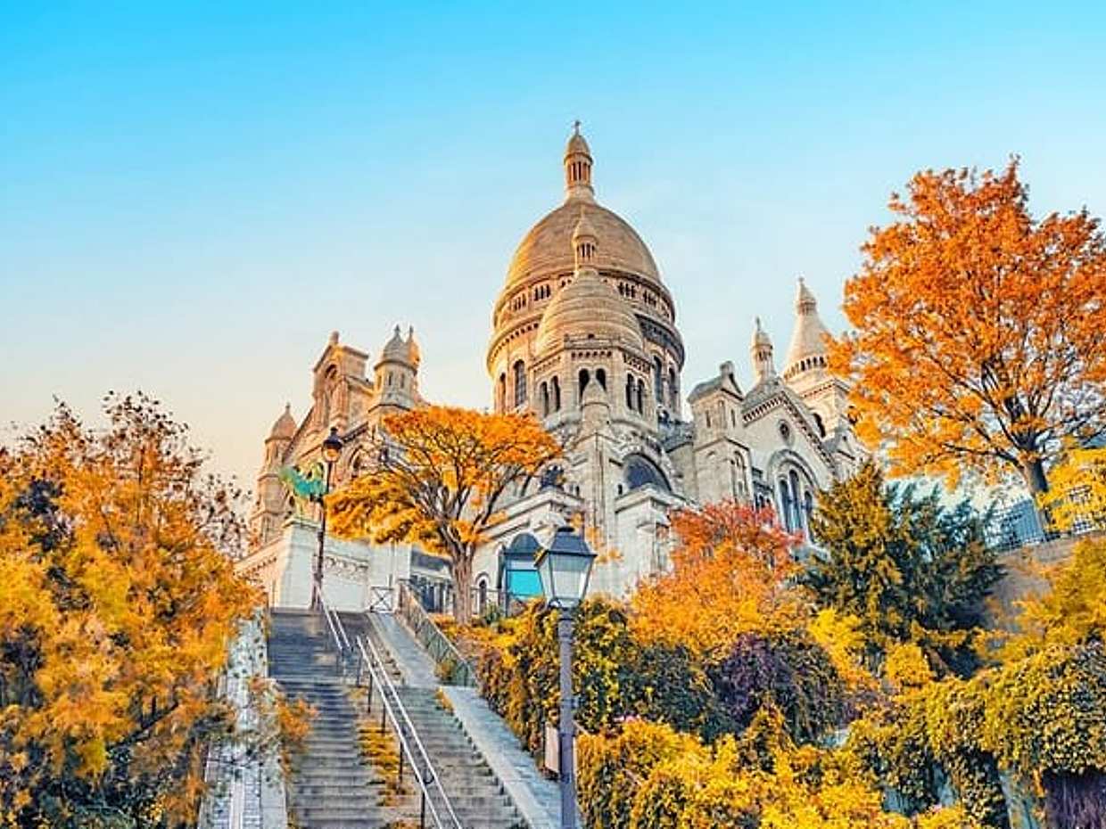 Paris Montmartre Self-Guided Walking Tour and Scavenger Hunt in France, photo 3
