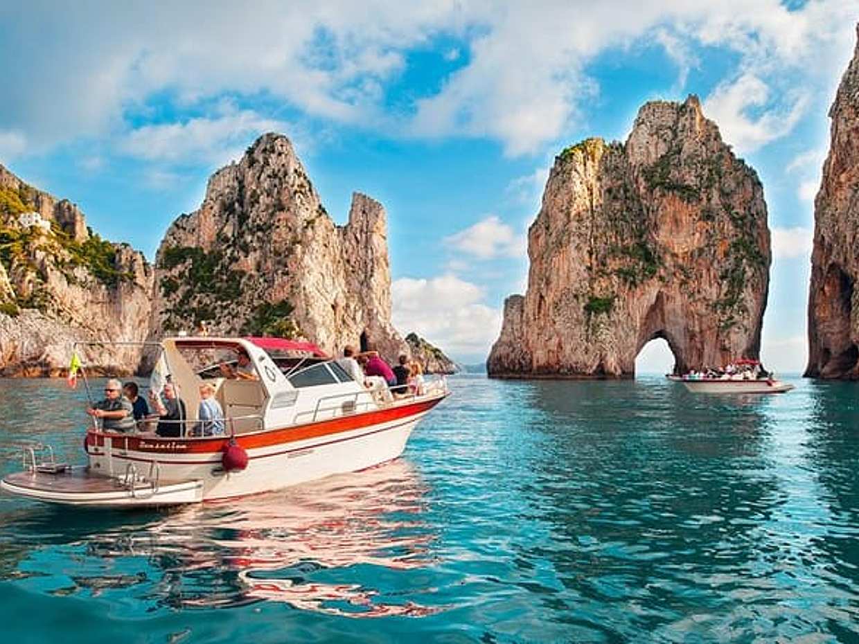 Small Group Capri Boat Tour from Sorrento with Swim Stops